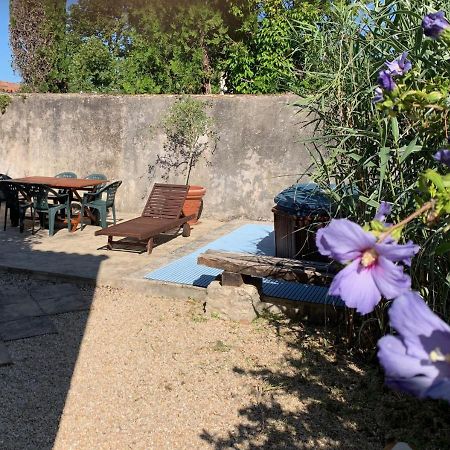 Maison De Pays Au Centre Du Village Saint-Martin-de-Re ภายนอก รูปภาพ