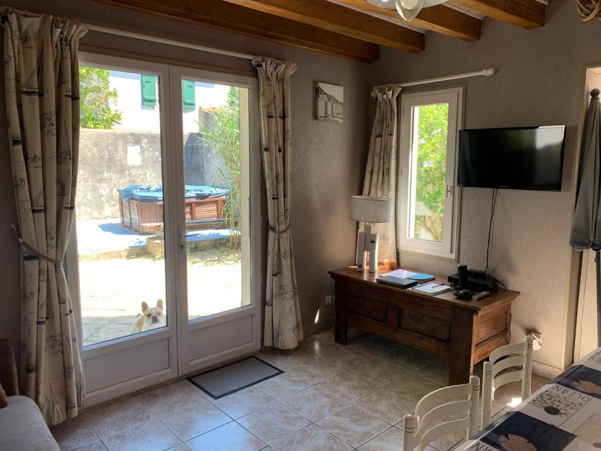 Maison De Pays Au Centre Du Village Saint-Martin-de-Re ภายนอก รูปภาพ