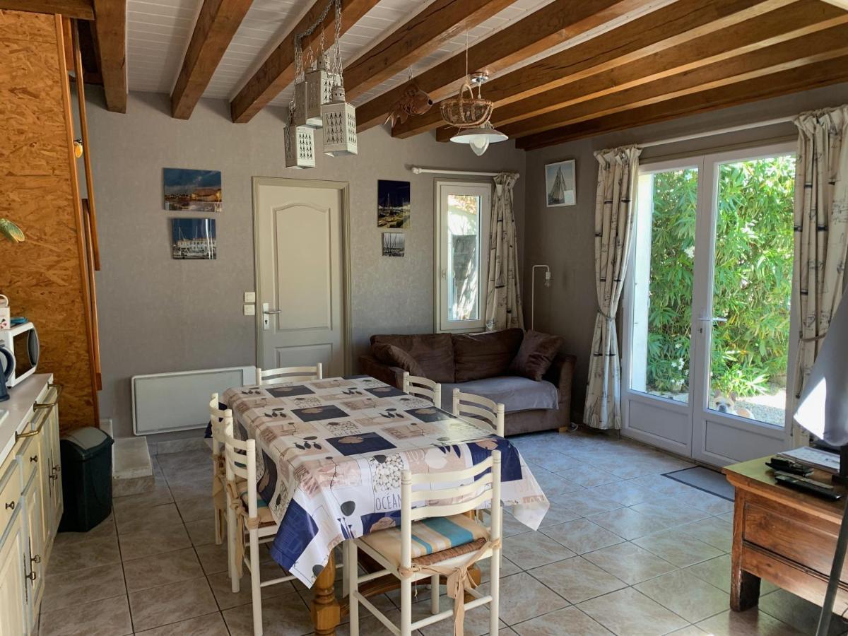 Maison De Pays Au Centre Du Village Saint-Martin-de-Re ภายนอก รูปภาพ