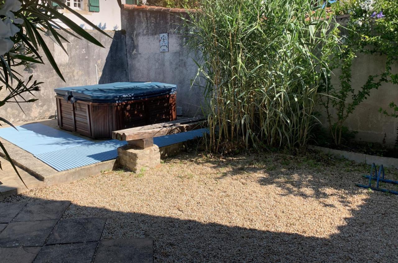 Maison De Pays Au Centre Du Village Saint-Martin-de-Re ภายนอก รูปภาพ